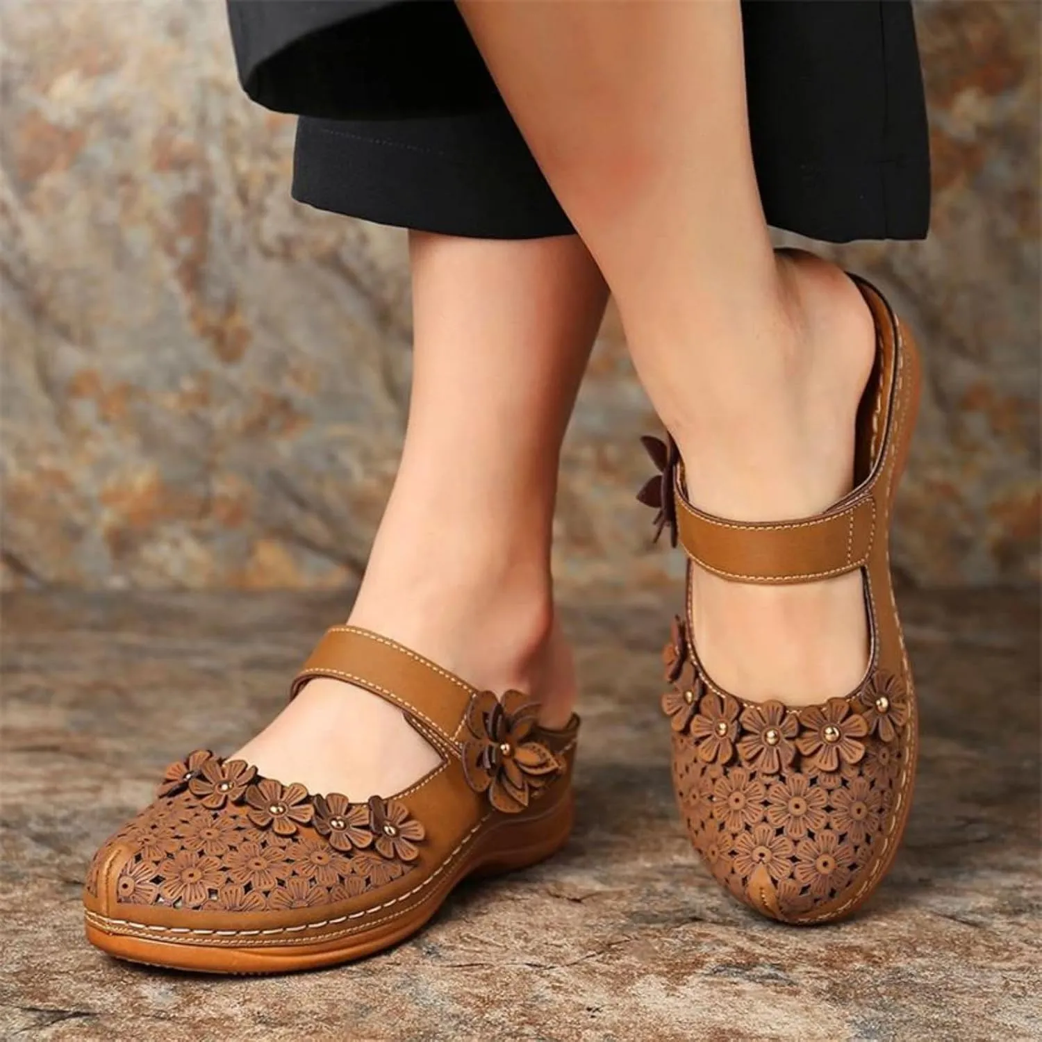 Clogs for Women Mule Sandals Comfortable Summer Flowers Platform Orthopedic Sandals, Round Toe Closed Toe Walking Slippers Hollow Out Breathable Ankle Strap Walking Shoes