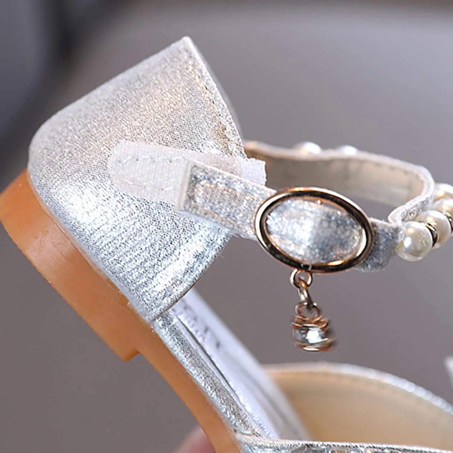 Fashion Spring and Summer Girls' Sandals Dress Performance Dance Shoes Mesh Rhinestone Pearl Toddler Sandals Size 9 (Silver, 3-3.5 Years Toddler)