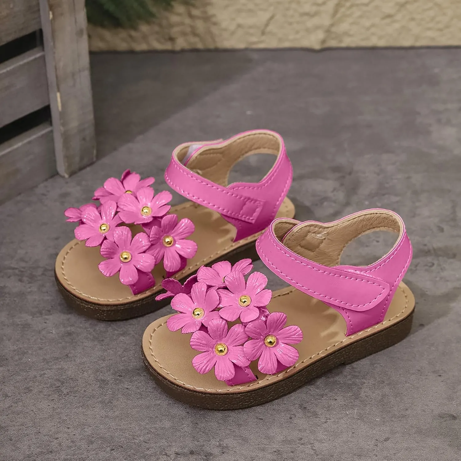 Girls Flat Sandals with Adjustable Ankle Strap Girls Shoes Comfortable Soft Bottom Open Toe Sandals Fashionable Flower Princess Casual Double Slip On Slide