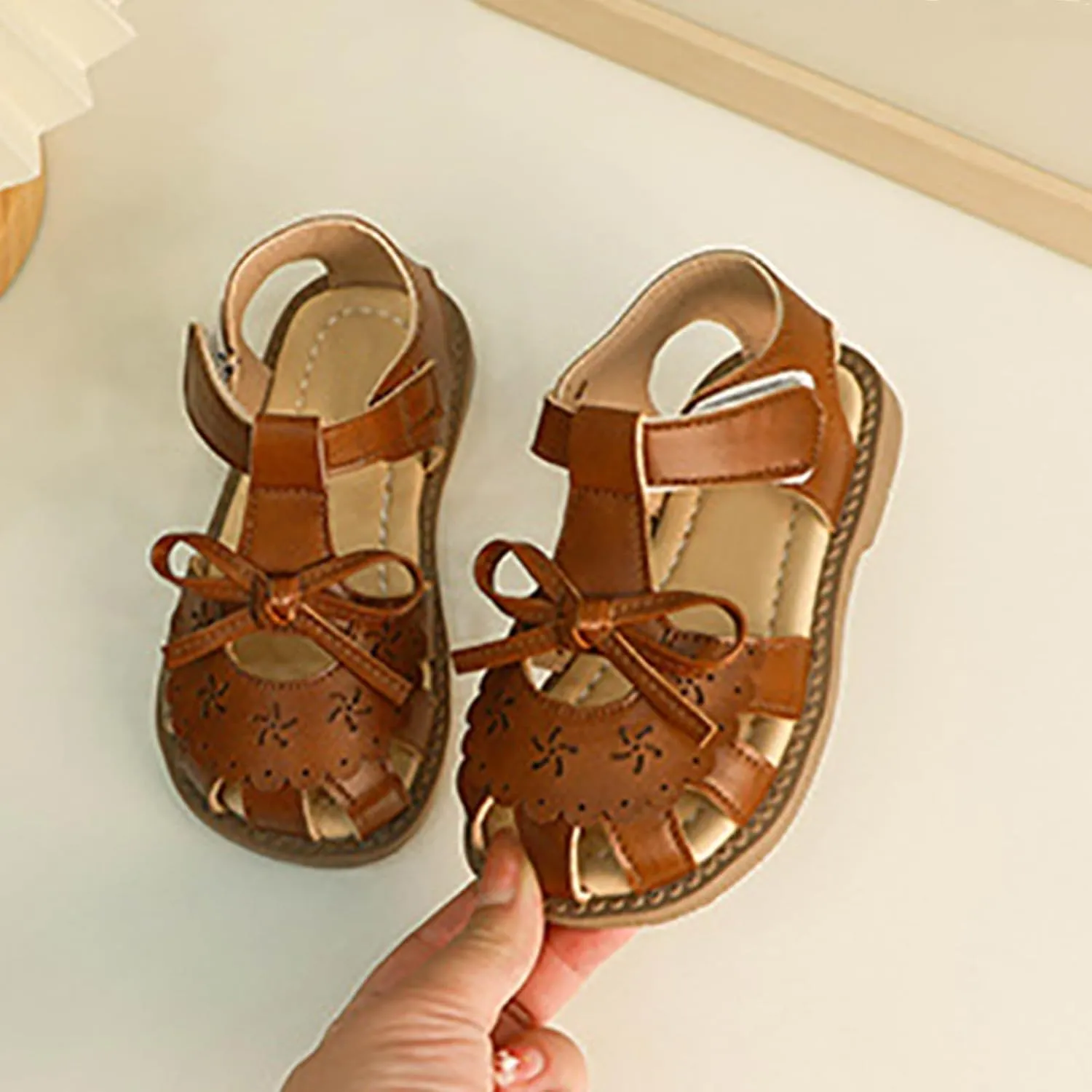 Girls Sandals Bowknot School Dress Shoes Open Toe Slip On Flat Sandals Anti-Slip Walking Shoes For Toddler