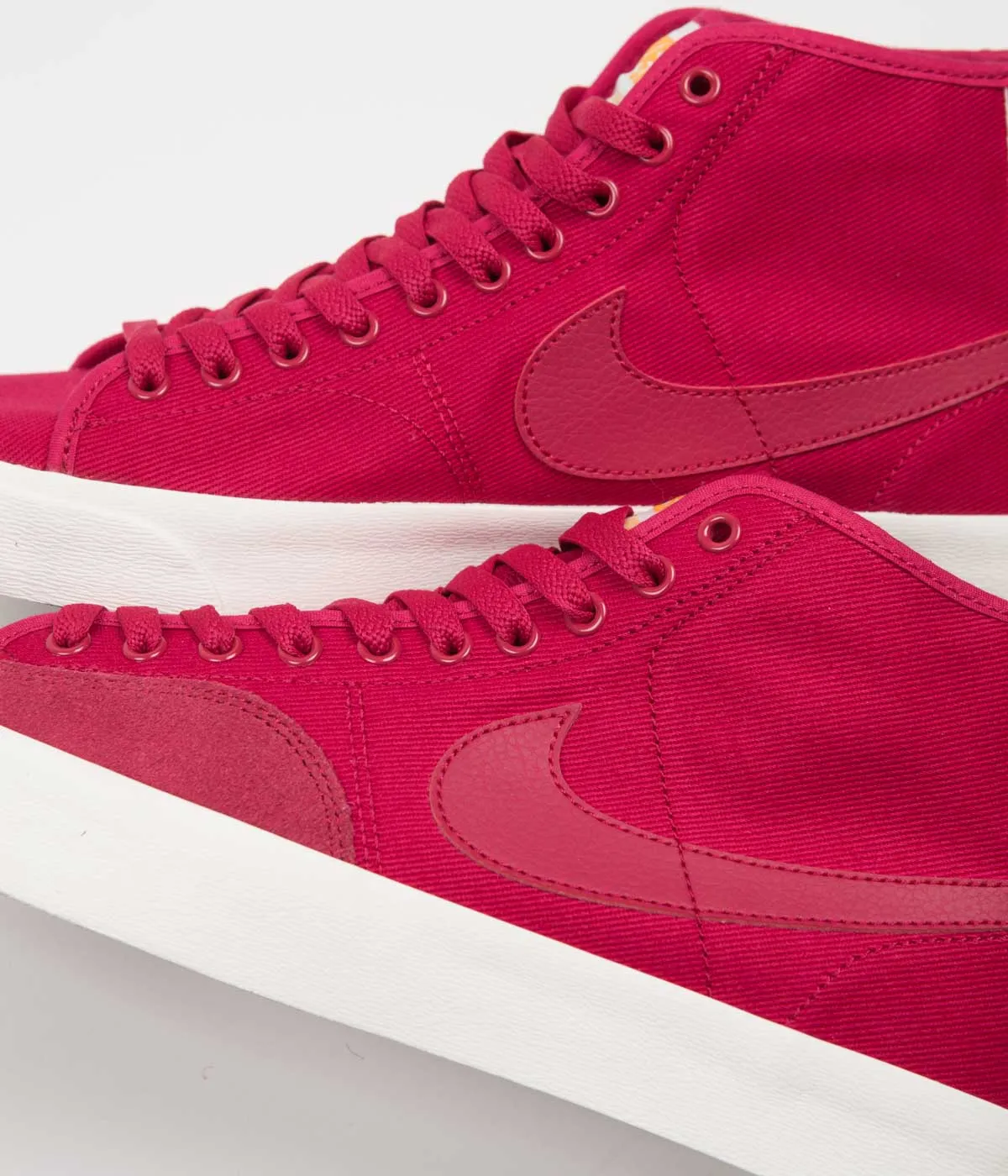 Nike SB Blazer Court Mid Premium Shoes - Mystic Hibiscus / Mystic Hibiscus