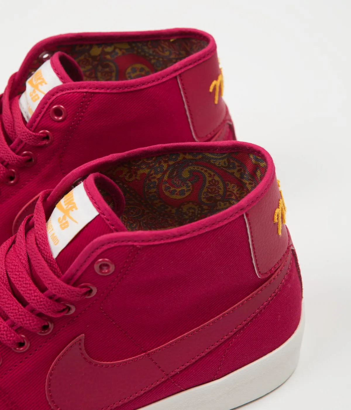Nike SB Blazer Court Mid Premium Shoes - Mystic Hibiscus / Mystic Hibiscus
