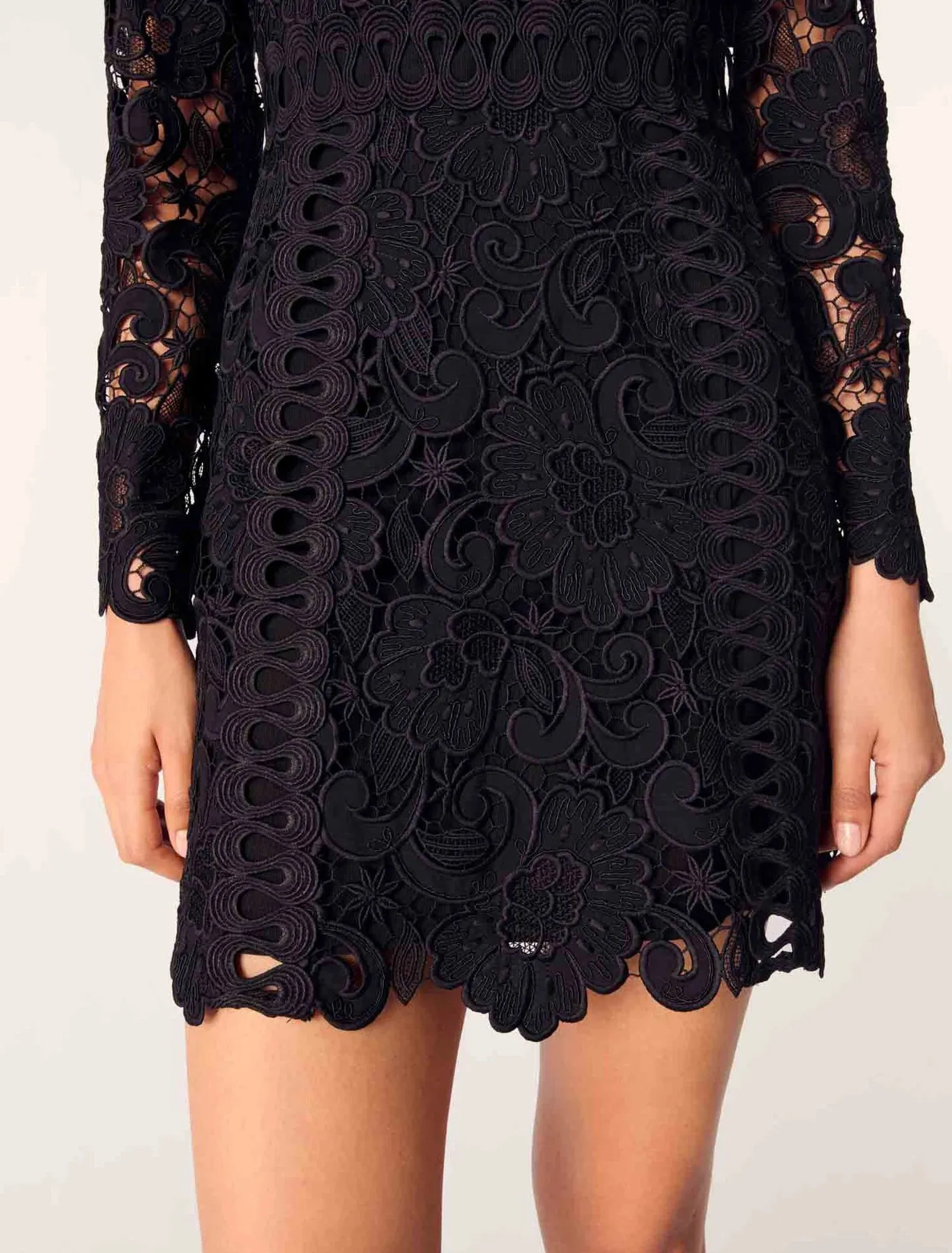 Short guipure dress
