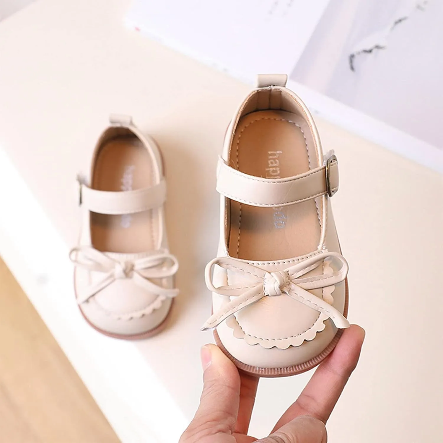 Size 12 Girls Boots Fashion Four Seasons Children Casual Shoes Girls Leather Shoes Flat Bottom Girl Costume Boot Covers