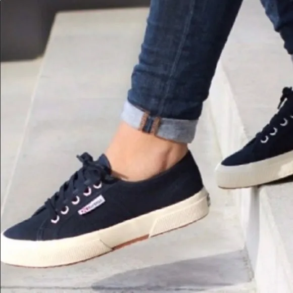 Superga 2750 Cotu Classic Unisex Lace Up Fashion Shoe Sneaker White Navy Canvas (38 (US Men's 6, US Women's 7.5) Medium, NAVY)